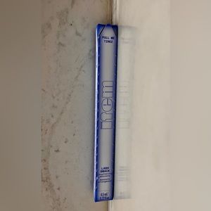 ITEM BEAUTY BY ADDISON RAE Lash Snack Lengthening Mascara Midnight Mood